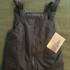 Kids London Fog black adjustable strap snow overalls. Size M 5/6